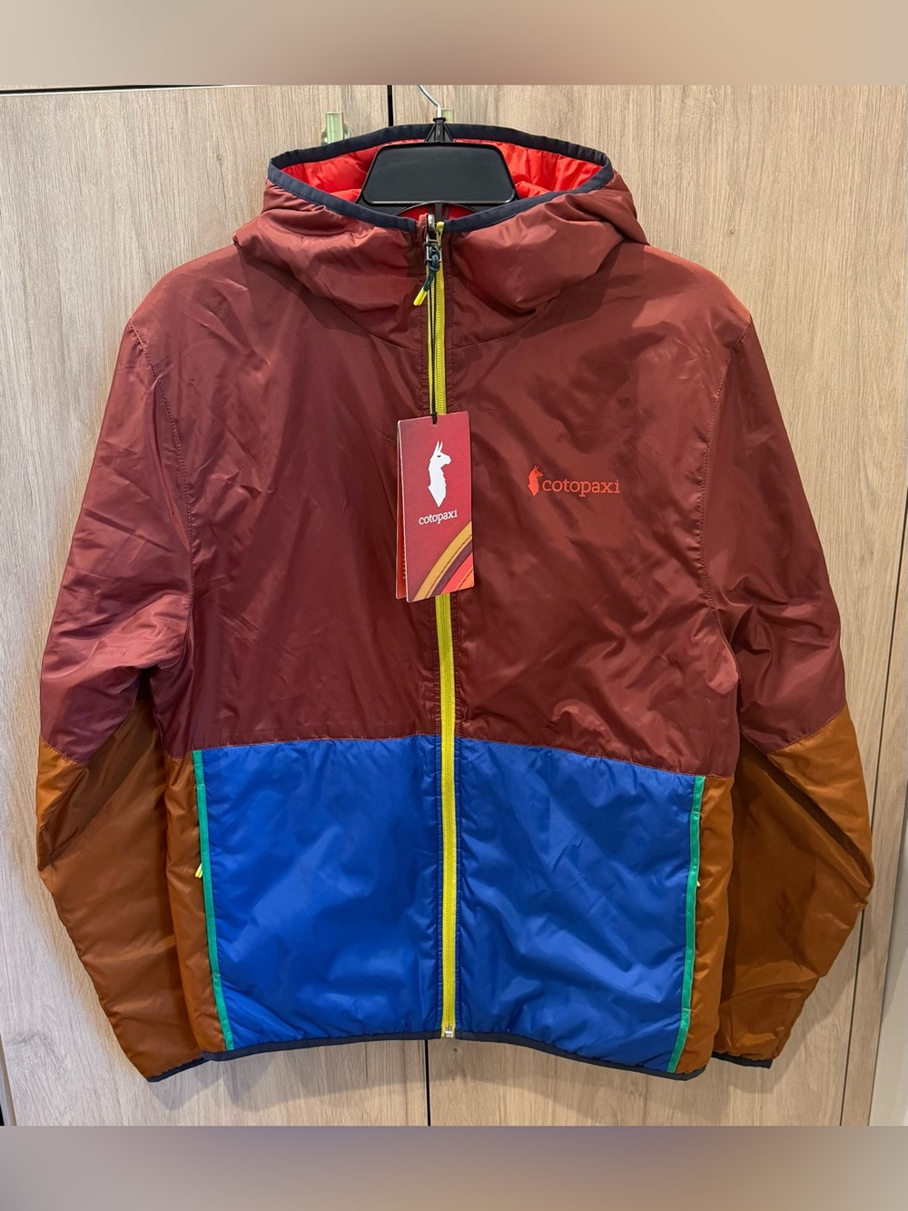 NWTs Cotopaxi Men’s Teca Calido Hooded Jacket. Dry Lands. Size Small